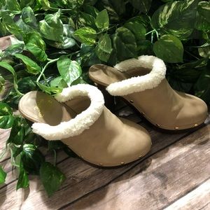 Juicy Couture High Heel Clogs Kaisa Gold Studded